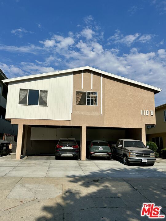Building Photo - 1108 S Sherbourne Dr