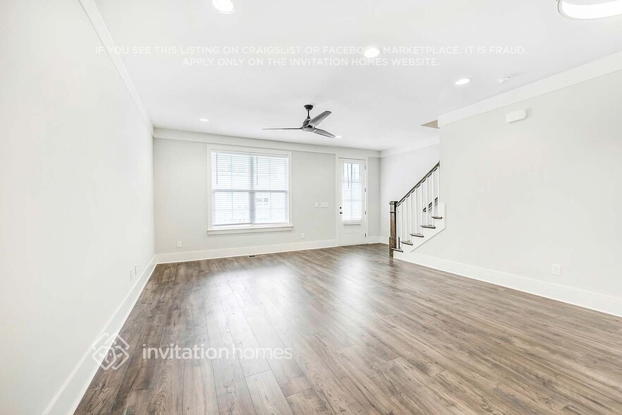 Building Photo - 244 Founders Ln