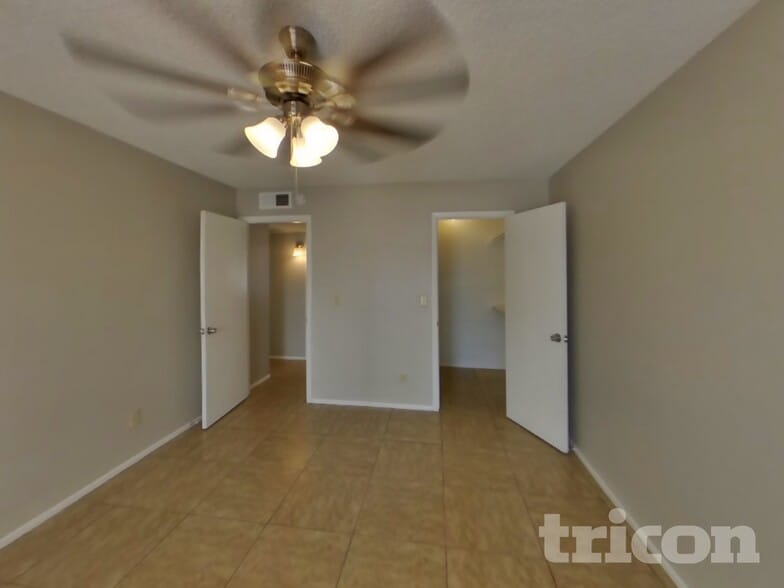 Building Photo - 8519 N 55th Ave