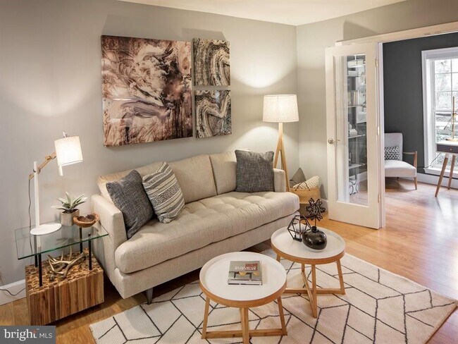 Building Photo - 1800 N Quinn St