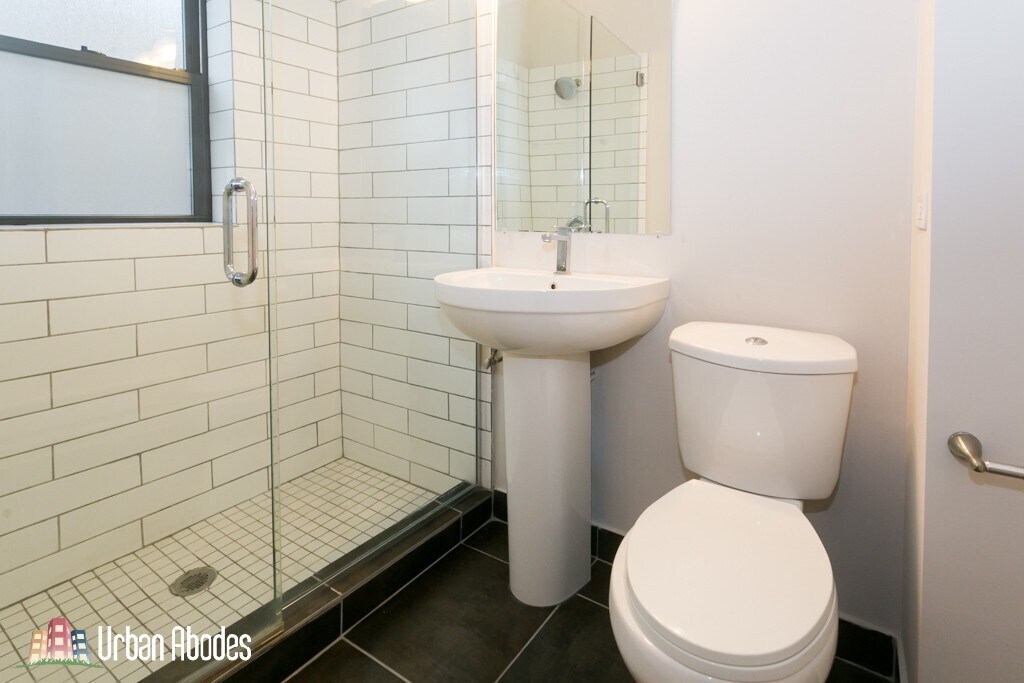 Building Photo - 2410 S Kedzie Ave