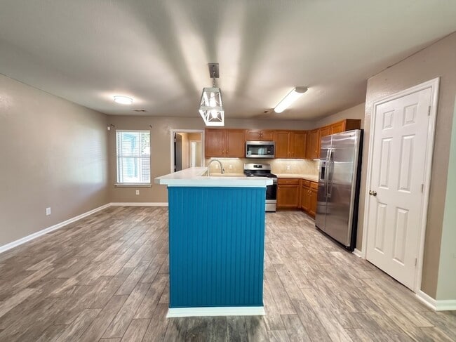 Building Photo - 8102 Sanders Glen Ln