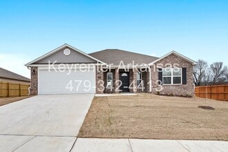 Building Photo - Gorgeous home ready for you!