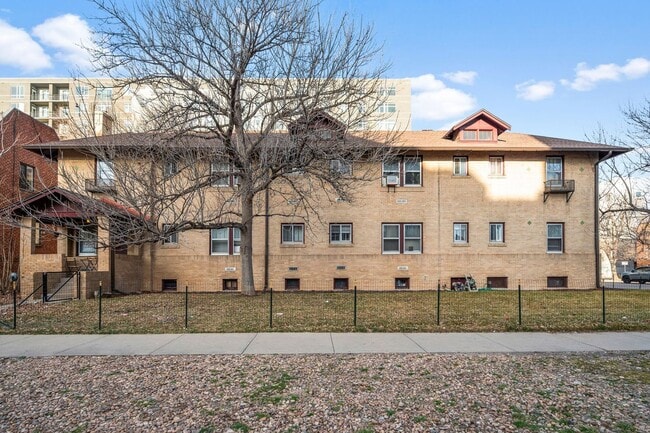 Building Photo - University Park 1 bed 1 bath Condo in walking distance to DU!