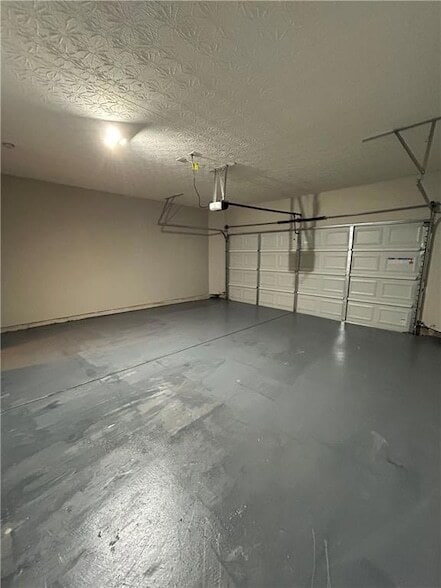 Building Photo - 607 Pecan Knoll Dr