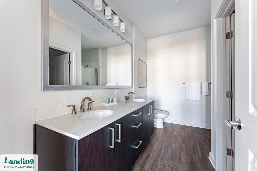 Building Photo - 1225 Utica Dr