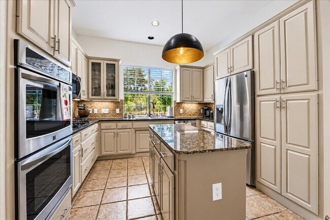 Building Photo - 3817 Gaines Ct