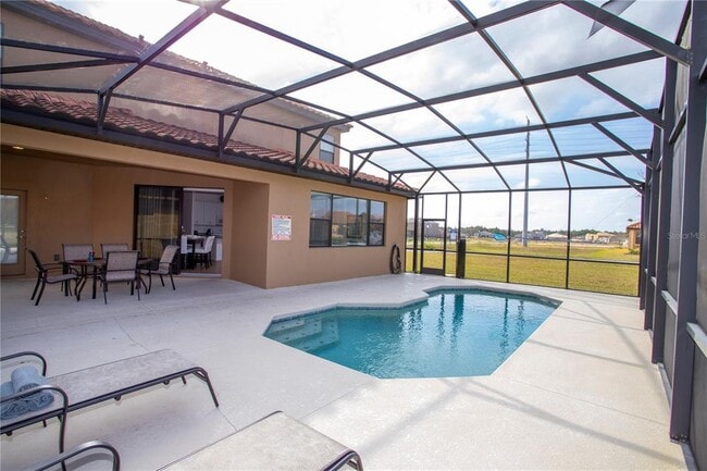 Building Photo - 2606 Rosemont Cir