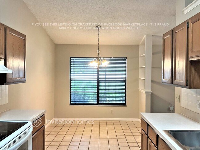 Building Photo - 12263 Lacewood Ln