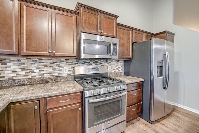 Building Photo - Elkhorn 3 Bedroom!!