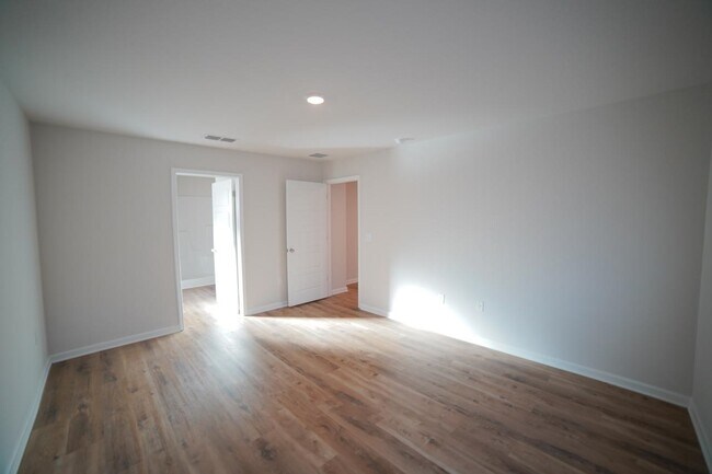 Building Photo - 4053 Brownstone Wy