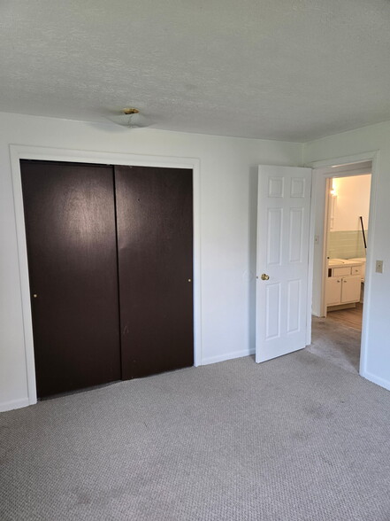 Building Photo - 292 Kennedy St