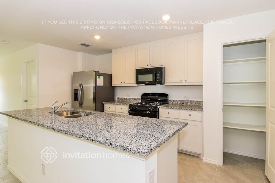 Building Photo - 1418 Cherrybark Dr