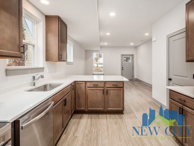 Building Photo - Recently Built 2 Bedroom 2 1/2 Bathroom Single Family Home in South Columbus!