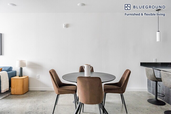 Building Photo - 1502 Fawcett Ave