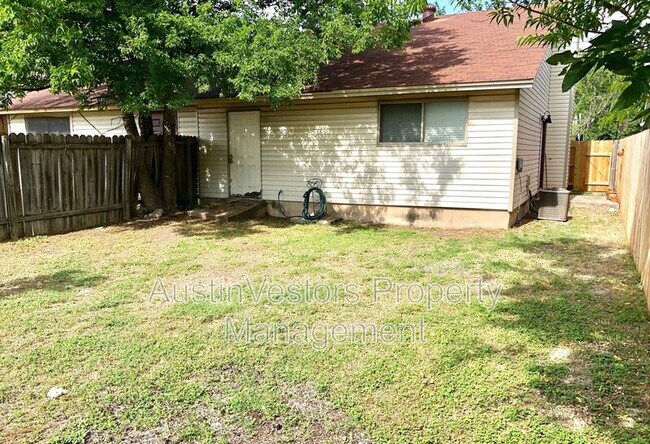 Building Photo - 10302 Annie Oakley Trail