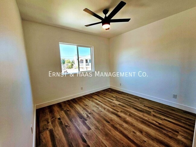 Building Photo - 5016 N Bentree Cir