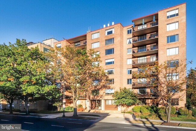 Primary Photo - 3315 Wisconsin Ave NW