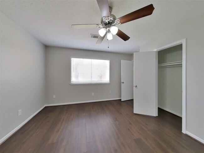 Building Photo - 28707 Binefield St