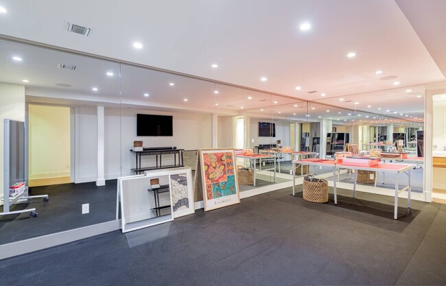 Building Photo - 41 Deep Woods Ln