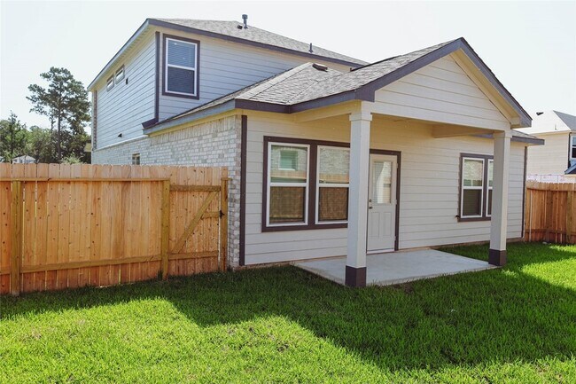 Building Photo - 16 Courageous Side Way