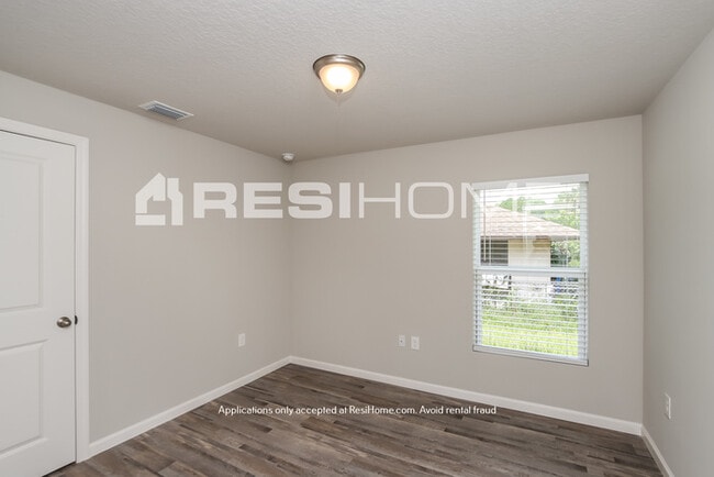 Building Photo - HOME FOR RENT!! One month free!