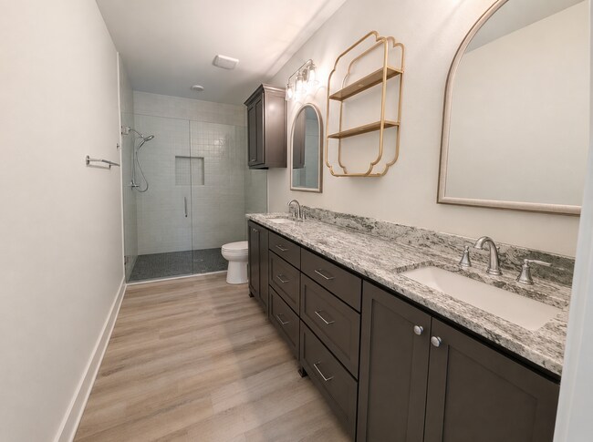 Building Photo - 7A Fernwood Dr
