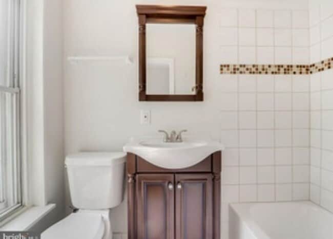 Building Photo - 4639 Umbria St