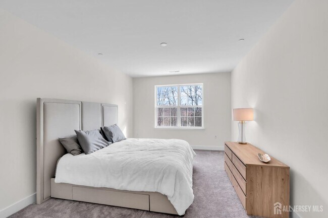 Building Photo - 30102 Radford Ct