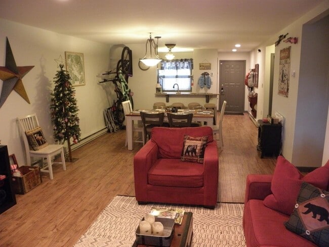 Building Photo - 5 Hummingbird Rd