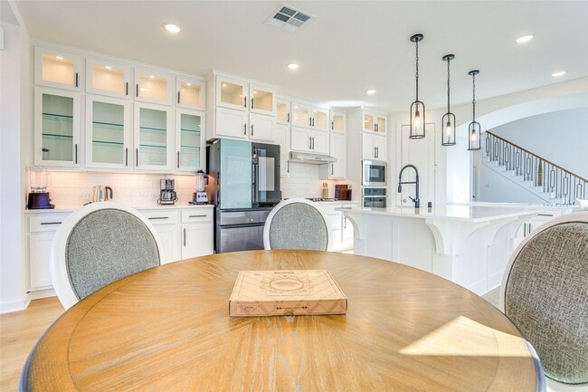 Building Photo - 27118 Berry Bright Dr