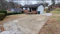 Building Photo - Phoenix Ave (418)