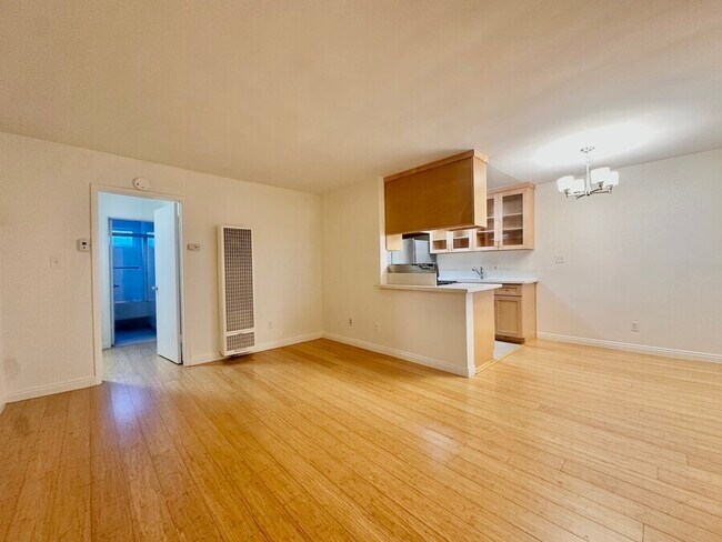 Building Photo - 23 Thornton Ave