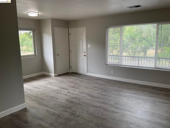 Building Photo - 2308 Lemontree Way