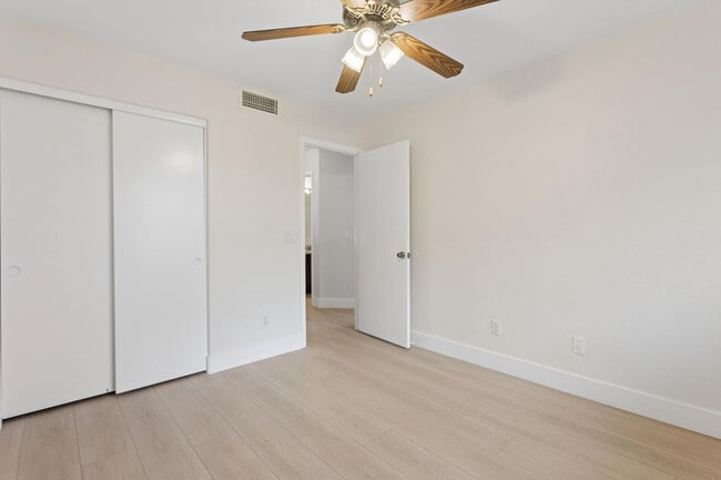 Building Photo - 17435 N 46th St