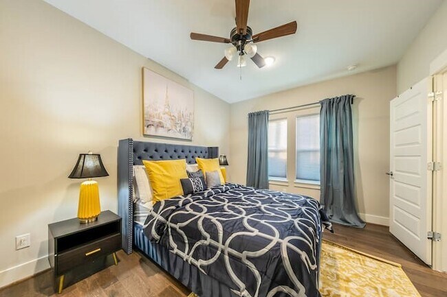 Building Photo - 2604 McIlhenny St