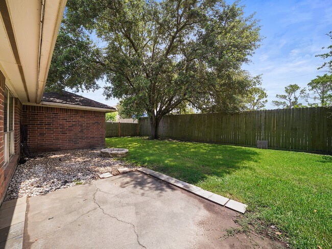 Building Photo - 22227 Eagle Meadow Dr