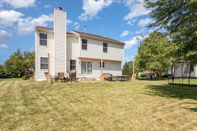 Building Photo - 7521 Daisy Ln