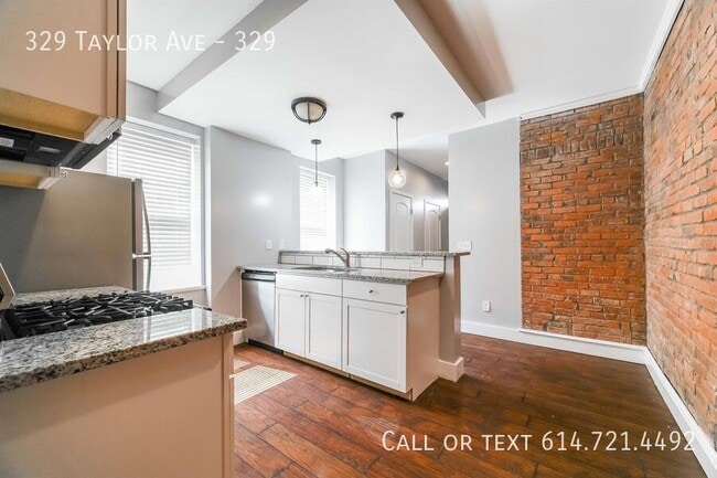 Building Photo - 329 Taylor Ave