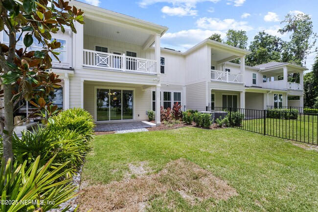 Building Photo - 27 Oak Pk Dr