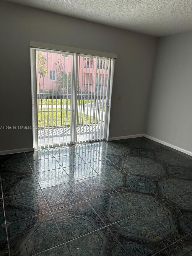 Building Photo - 1840 NW 119th St