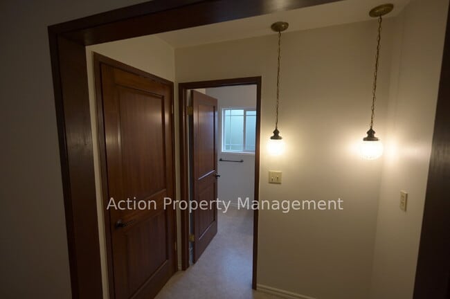 Building Photo - 2 bed, office, 2 bath, 1 car garage, in Sequim