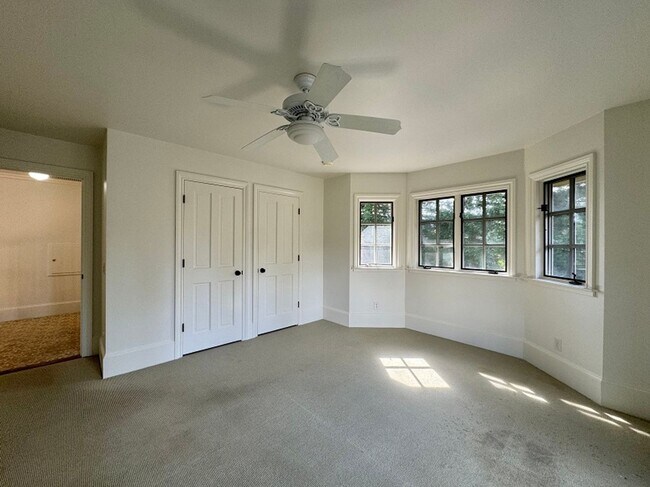 Building Photo - Stunning St. Helena Victorian Farmhouse on...