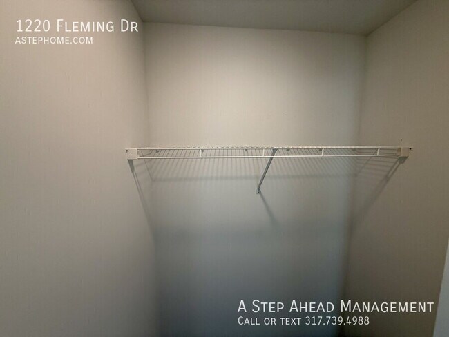 Building Photo - 1220 Fleming Dr