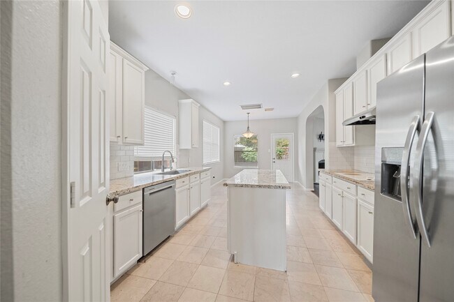 Building Photo - 18502 Eden Trails Ln