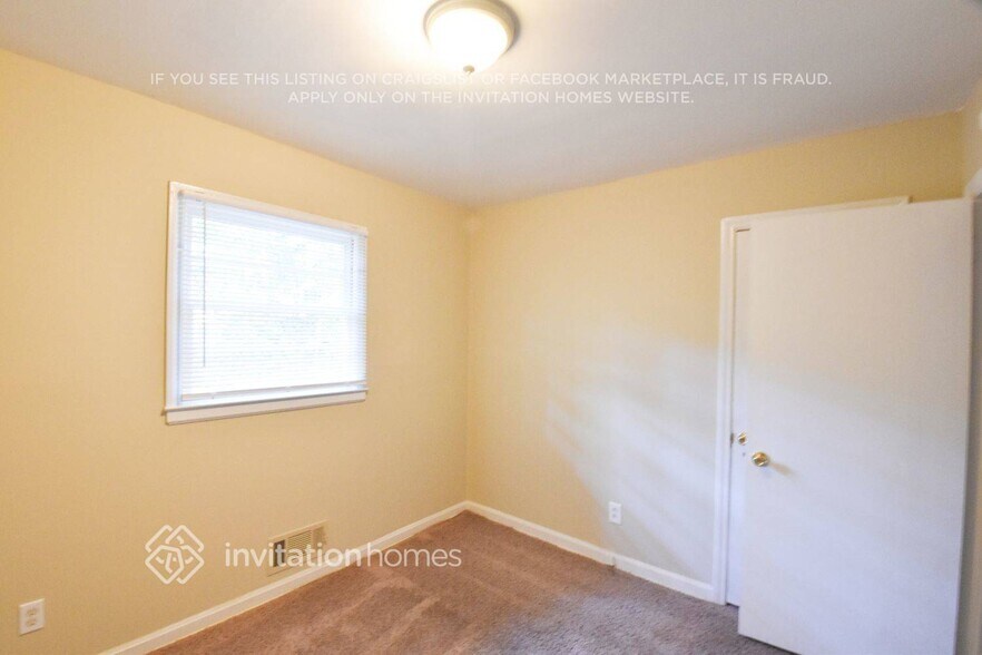 Building Photo - 530 Kenlough Dr