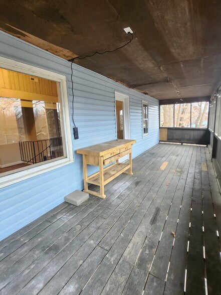 Building Photo - 2119 US-421