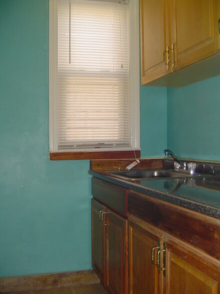 Building Photo - 73 Cottage St