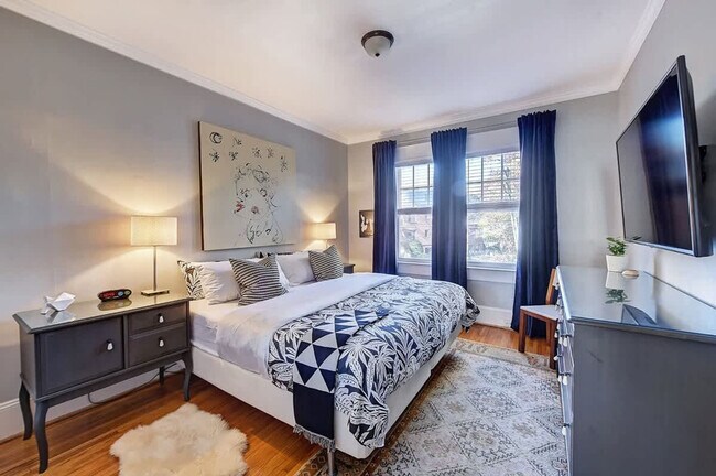 Building Photo - 800 Magnolia Ave