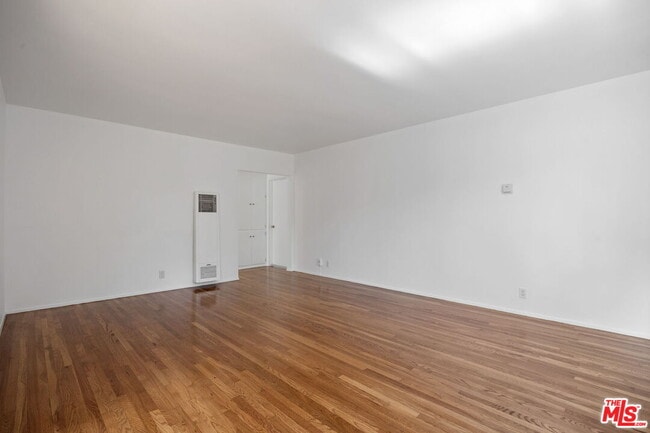 Building Photo - 1451 Armadale Ave